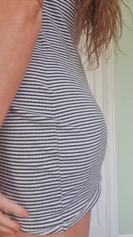 popping my ass out happy Sunday 😊