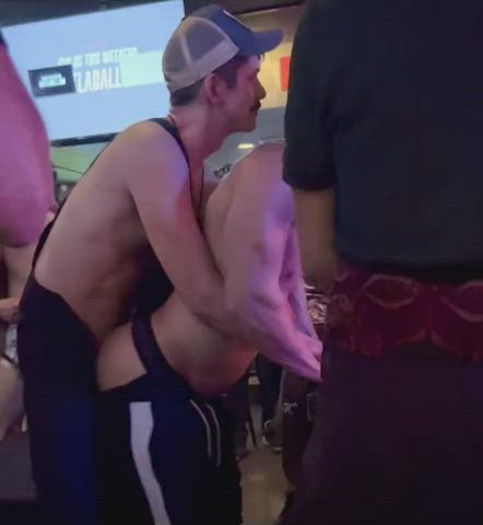 He sure knows how to process the crowd