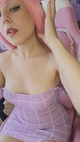 I want to fuck one lucky Redditor. Who wants to be the one? 😇