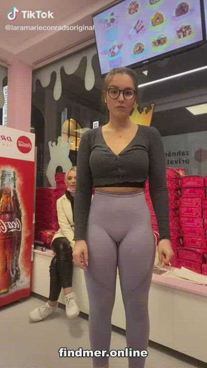 Amateur Ass Blonde German Teen TikTok Tits UK USA gif