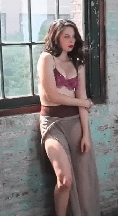 Alison Brie