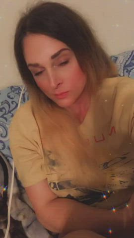 Let’s both pretend my lil dik isn’t there <3