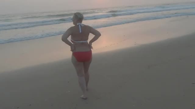 Getting my Ass out in the surf ? xx 55yo [F] (OC)