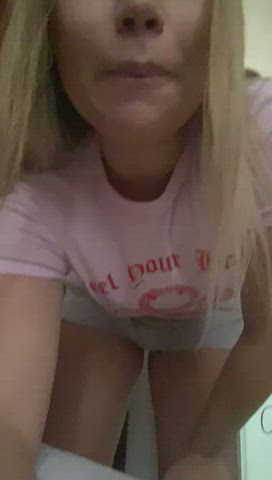 [Selling] sexting video calls and live photos ❤? add❤ My kik and snapchat: sexist3xx
