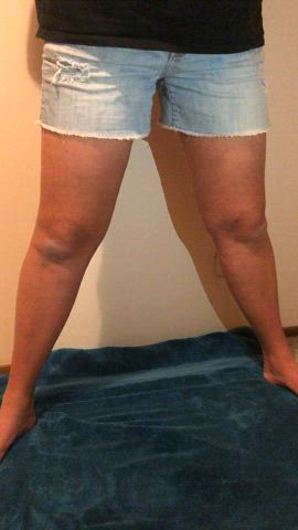 Pissing my denim shorts and all over the floor