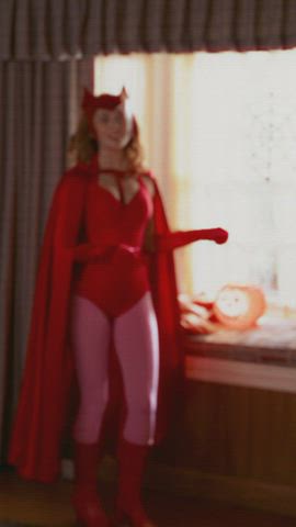 Elizabeth Olsen Tights gif