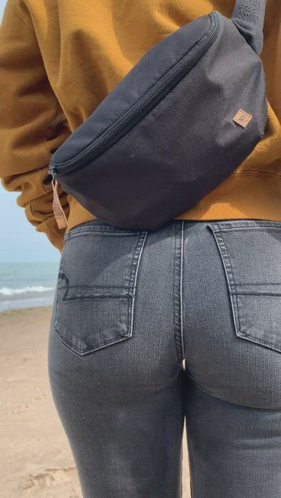 Mild in the wild! Anyone else love black jeans!? [F]