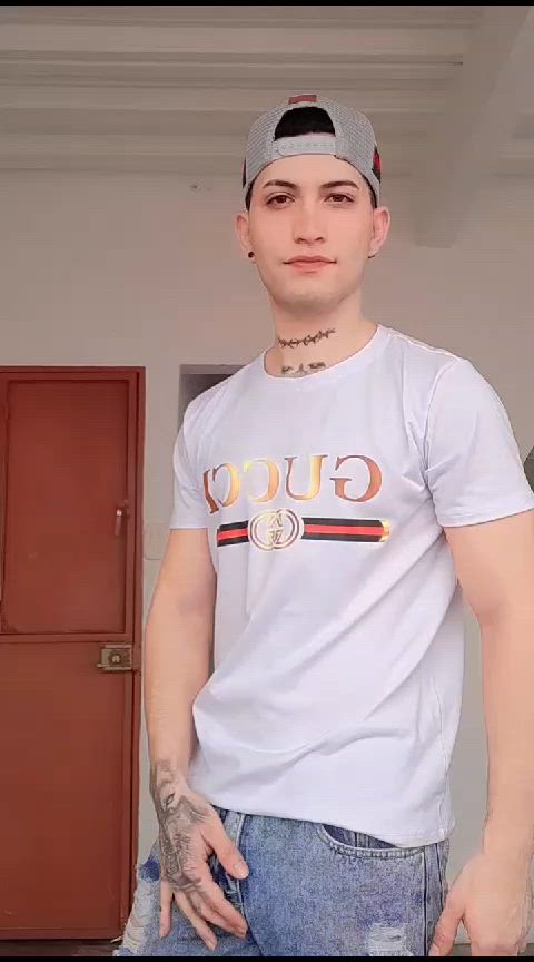 amateur onlyfans streamate strip stripchat webcam gif