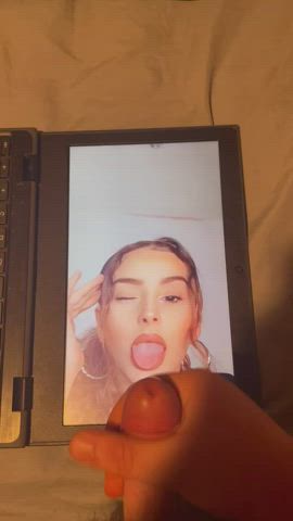 This cumslut gets a big cumshot