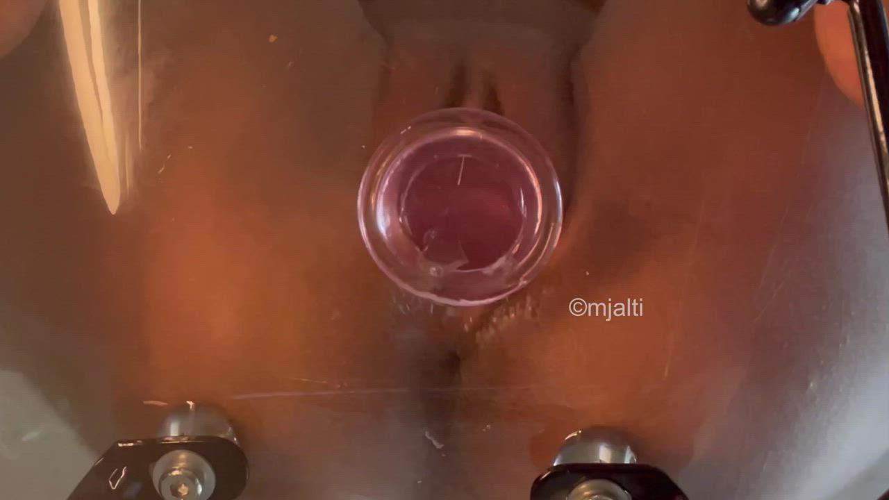 EVERY GUY WHO UPVOTES THIS WILL GET MY NEW SEX TAPE ( I PROMISE,TRY IF YOU DON'T
