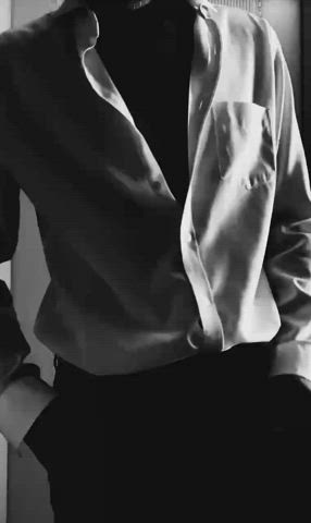 [m] Blindfold or wrists tied?