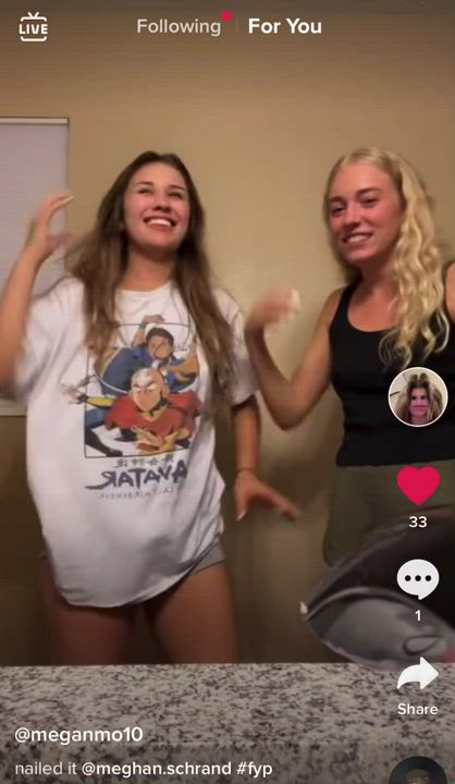 Phat Ass Teen White Girl!!!