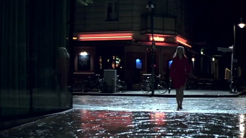 Very Hot Facesitting Scene in a Movie