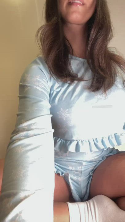 Felt cute, decided to show off my boobs