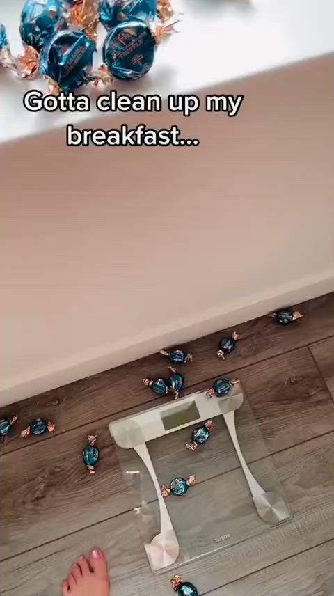 r/tiktits tiktok flashing nipples nipslip boobs gif