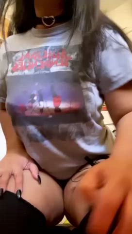 lil tease &amp; reveal of my soft bouncy goth tits <3