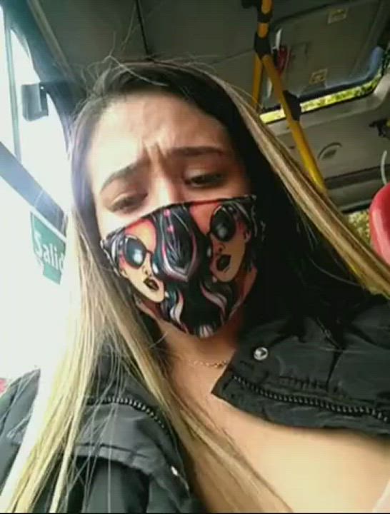 Horny Babe M@sturabting in Public Transport Squirting all along over Seats.. Her