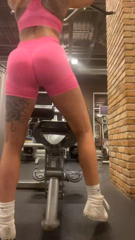 Girls that do upper body >>>