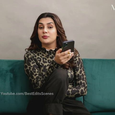 Kubra Khan Hot New Look