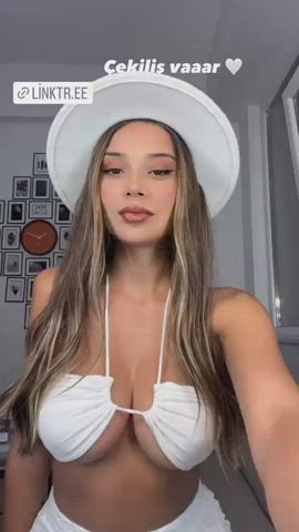 Girls OnlyFans Turkish gif