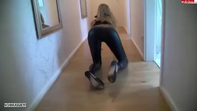 [0-5] - Young German Blonde in Wet look leggings doesn't miss a hole gif - biguz.net