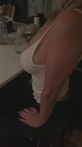 My side boob jiggle game is strong