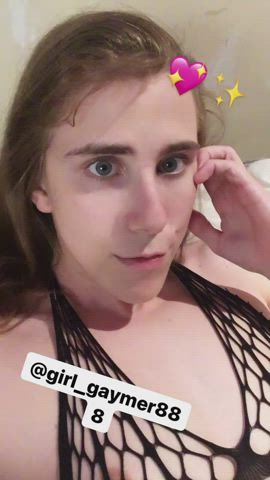 Tell me I’m cute and make me your lil toy🥺😮‍💨