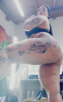 I want you on your knees savoring my pussy
