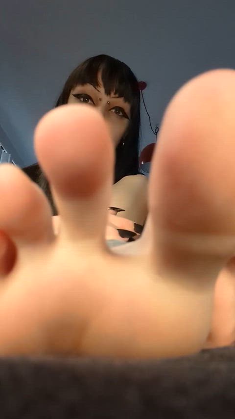 amateur cute dirty feet feet feet fetish homemade onlyfans teen gif