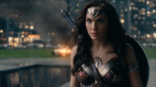 Superman and Wonder Woman: Headbutt contest