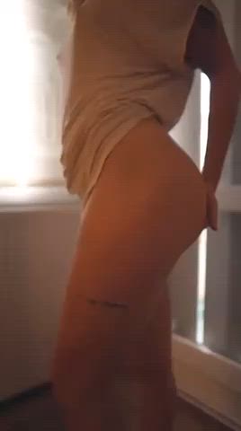 amateur big ass blonde lingerie onlyfans gif