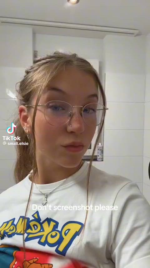Elsie - More tiktok flash vids on my TT likes