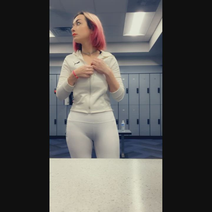 Sneaky little gym rat ??