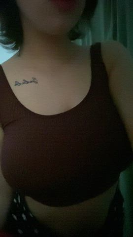 First post here please dont be too harsh to me <3