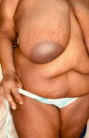 Let me distract you for a minute with my big jiggly titties and soft body