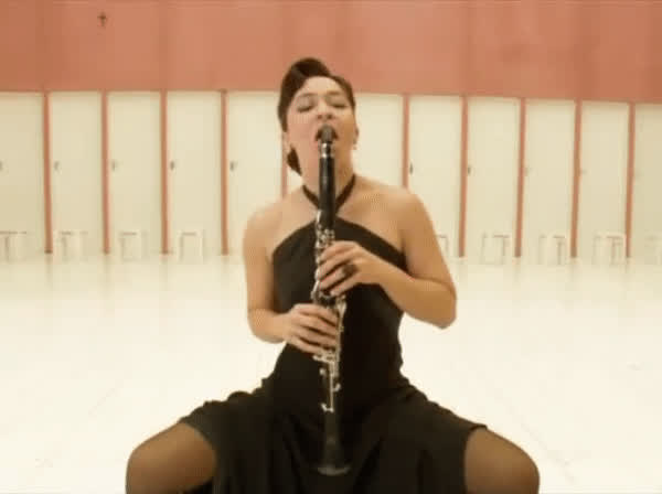 amateur amazon position non-nude gif