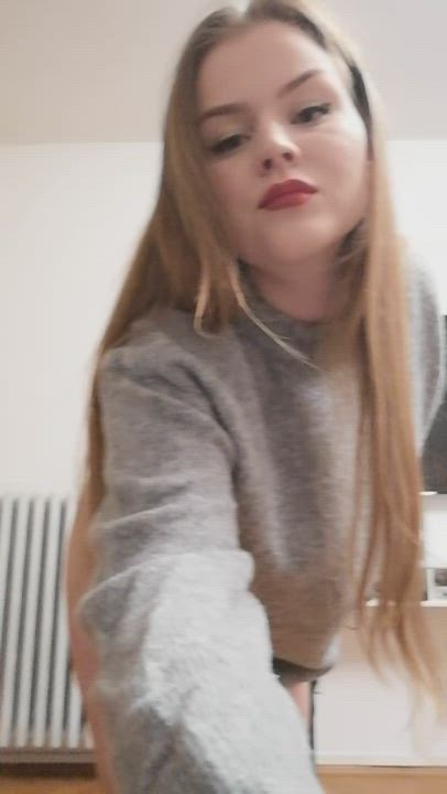 (18) Still kinda insecure about my chubby tummy… would you still fuck me?