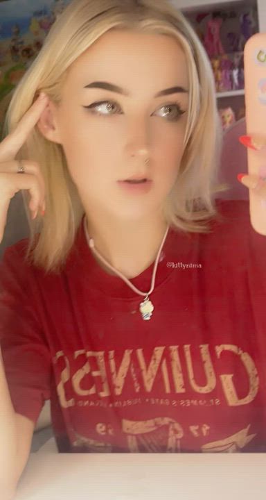oops i have a drooly mouth >.<