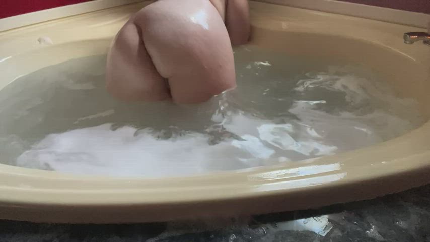 ass bathtub pawg gif