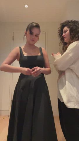 big tits brunette celebrity cleavage downblouse selena gomez gif
