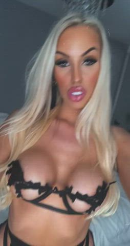 are blondes your usual type?
