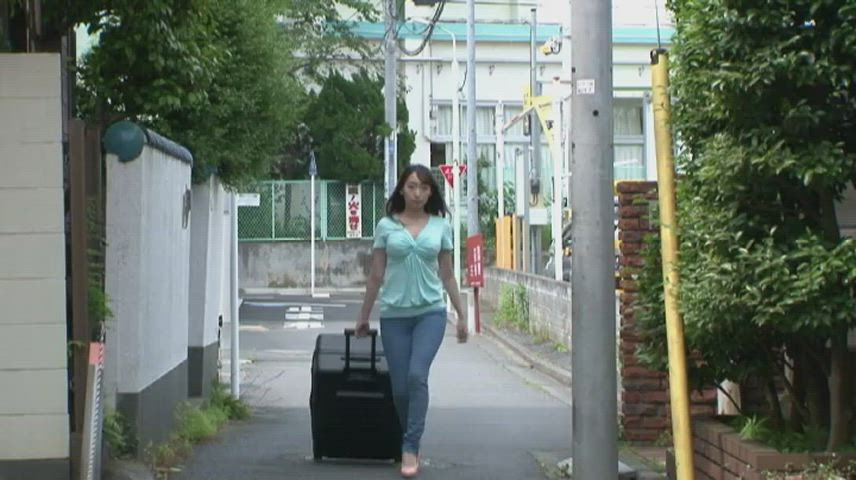 There's No Shortage of Reasons My Wife's Sister Bounces Around ... Kurea Hasumi [HOMA-095]