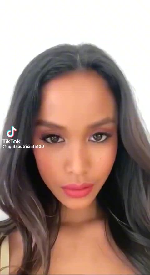 Putricinta - ItsPutri_Here - More tiktok flash videos on my TT likes (juanmomo45)