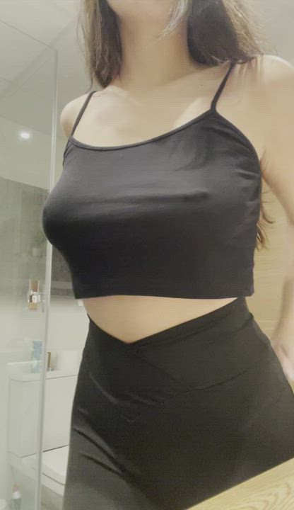 Small drop to start off your week! Have a nice monday y'all! xx