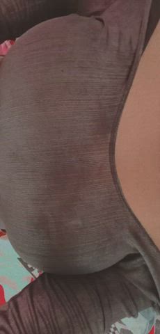 22, latina girl (Colombia) college girl, petite (5'1) curvy body, horny 24/7 | |