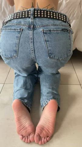 With or without jeans? (Oc)