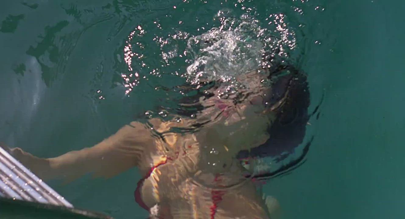 Phoebe Cates - Fast Times at Ridgemont High (1982)