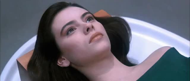 Lifeforce - Space Vampires DC Eng 1080p [H264-mp4]