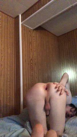 Farting for you >-<