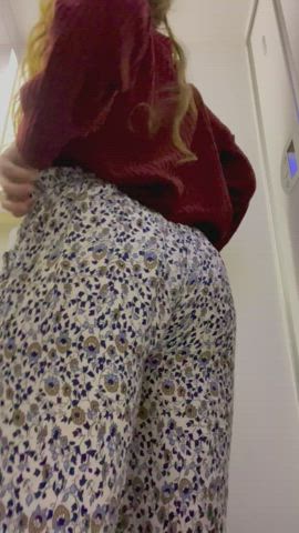 Gaping on the plane🙊✈️
